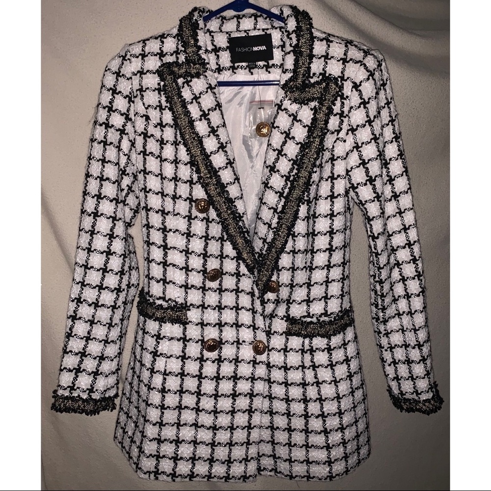 Academia / gossip girl style coat